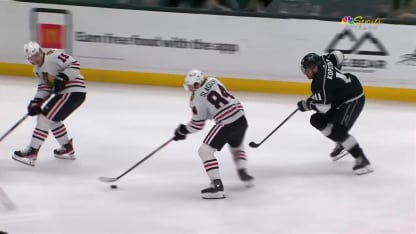 L'échec-avant des Blackhawks rapporte